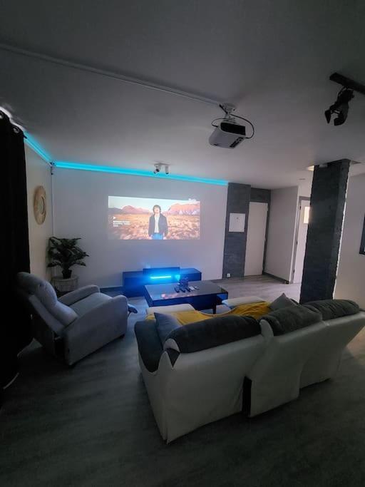 Cinema A Domicile Lejlighed Morlaix Eksteriør billede