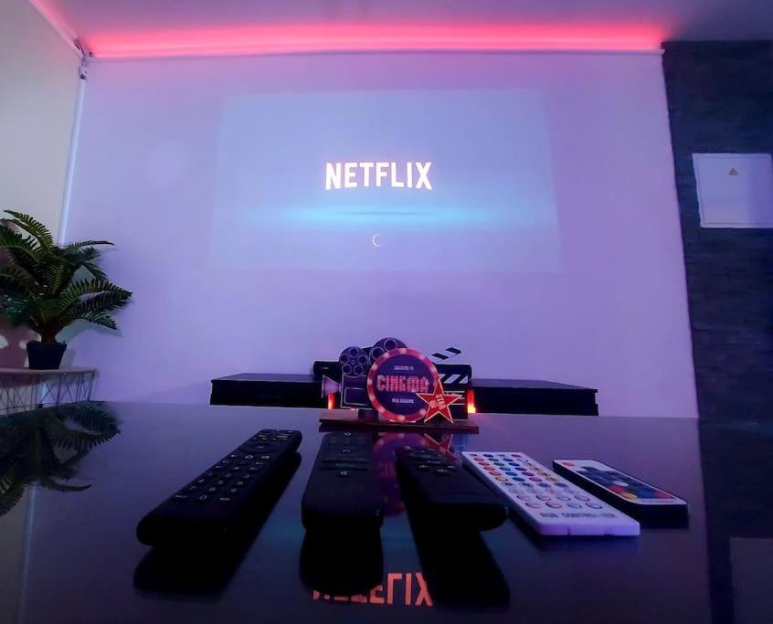 Cinema A Domicile Lejlighed Morlaix Eksteriør billede